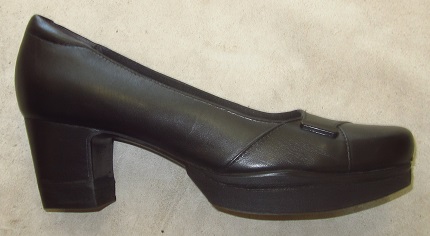 Discreet shoe lift added to women’s dress shoe